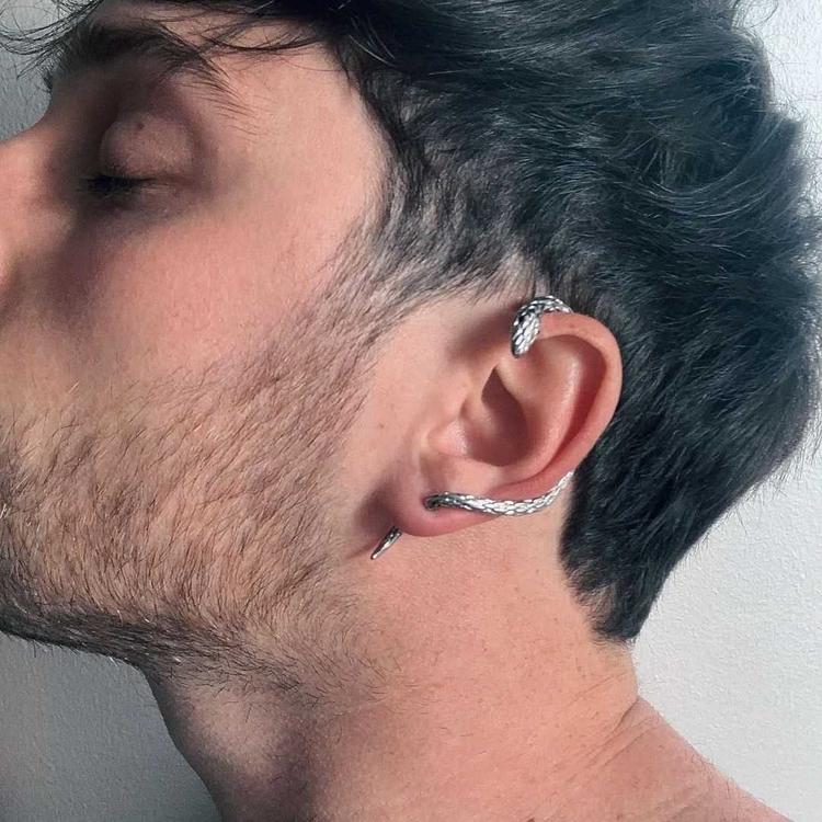Direct Noble Serpent Ear Cuff
