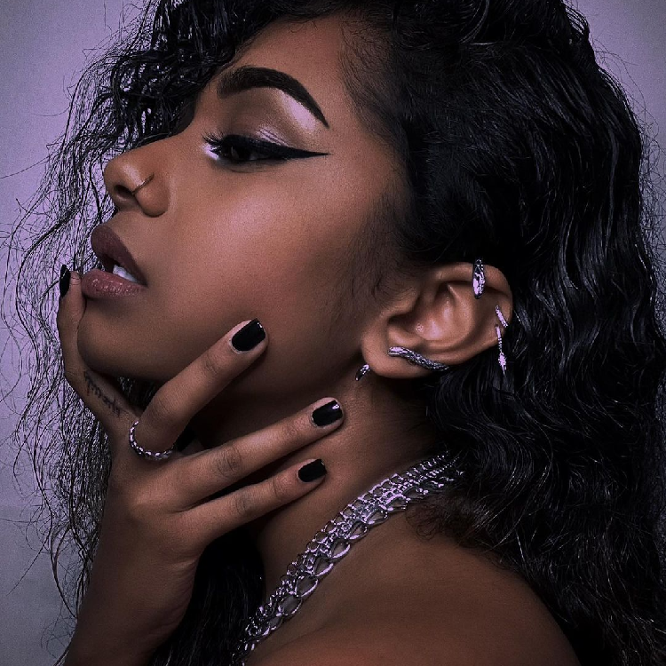 Direct Noble Serpent Ear Cuff